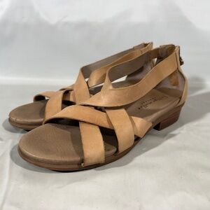 Bettye Muller Concepts Womens Leather Zip Nubuck Banyan Strap Sandals 9